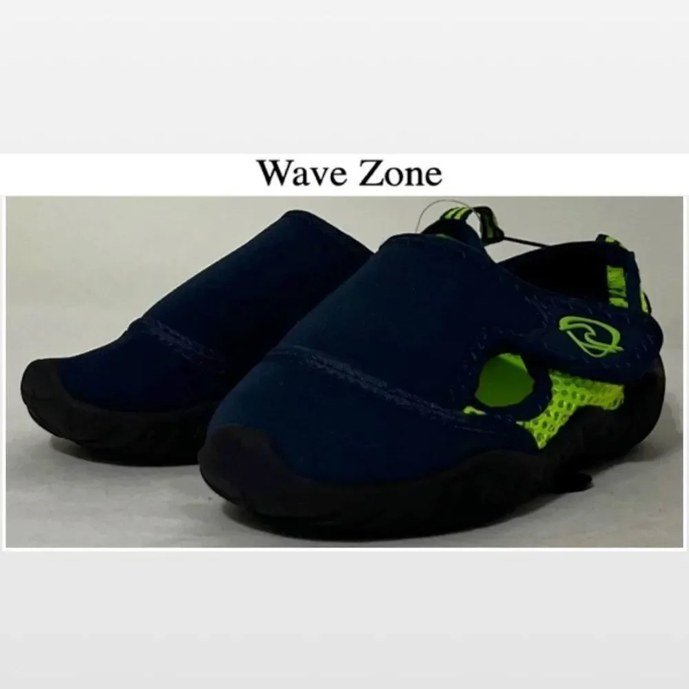 New Water Shoes Kid Boys Size 7 Blue & Green